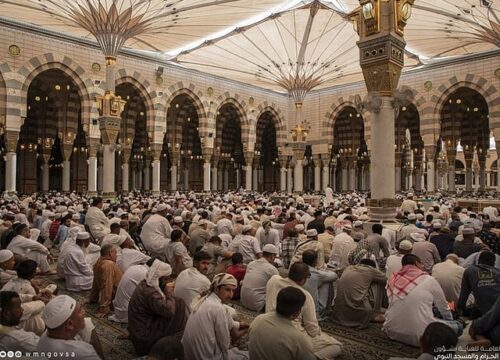 Saudi Arabia: Grand Mosque enforces ban on large bags, certain food items